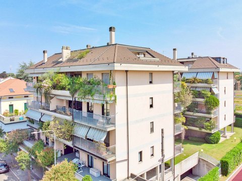 Frati-Tribunale, Busto Arsizio