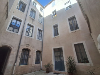 Bourg-Charité, Narbonne