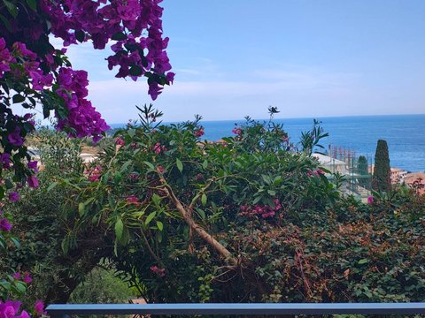 Acitrezza, Aci Castello