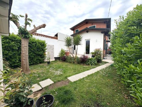Cinquale, Montignoso