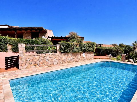 Costa Paradiso, Trinità d'Agultu e Vignola