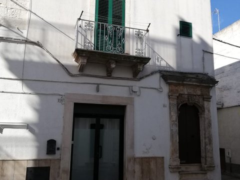 Via Ludovico - Corso Umberto I - Vittorio Emanuele, Ostuni