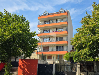 Ramenas-Léo Lagrange, Montreuil