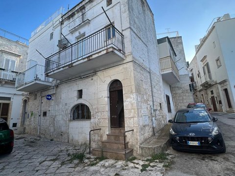 Via Ludovico - Corso Umberto I - Vittorio Emanuele, Ostuni
