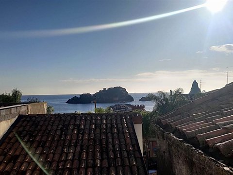 Acitrezza, Aci Castello